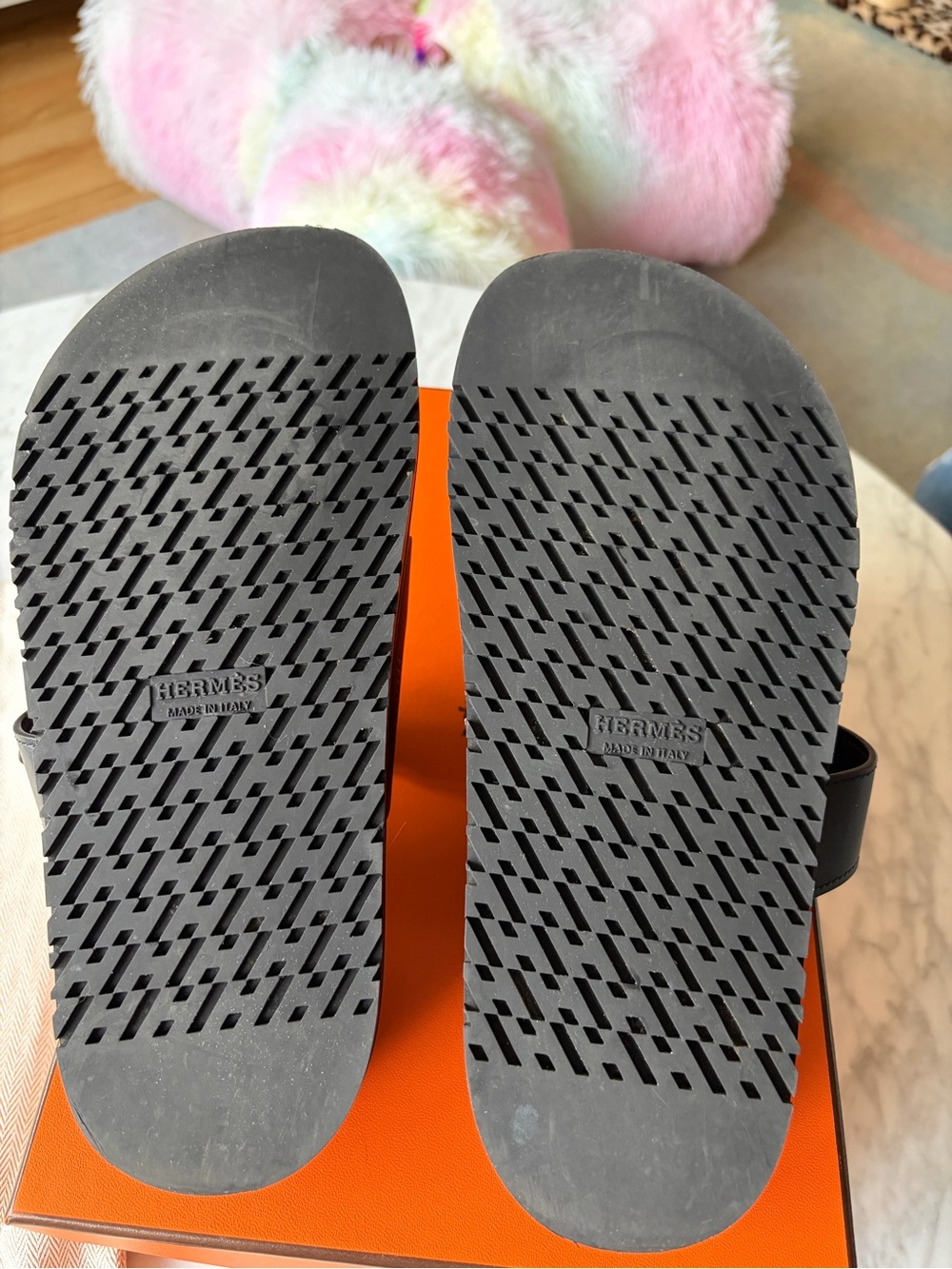 Hermès Black Leather Chypre Sandals - Picture 10 of 10